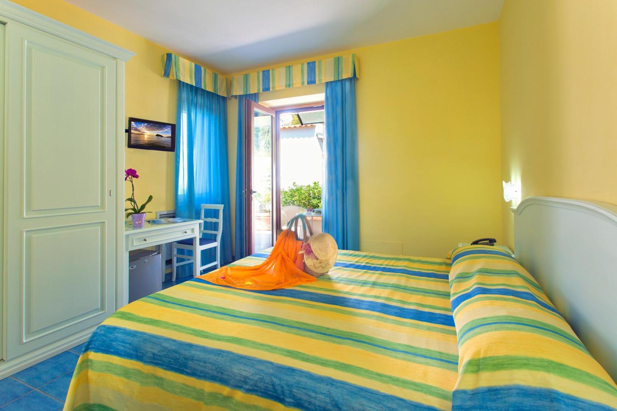 Hotel Cava Dell'Isola Forio di Ischia Camera foto
